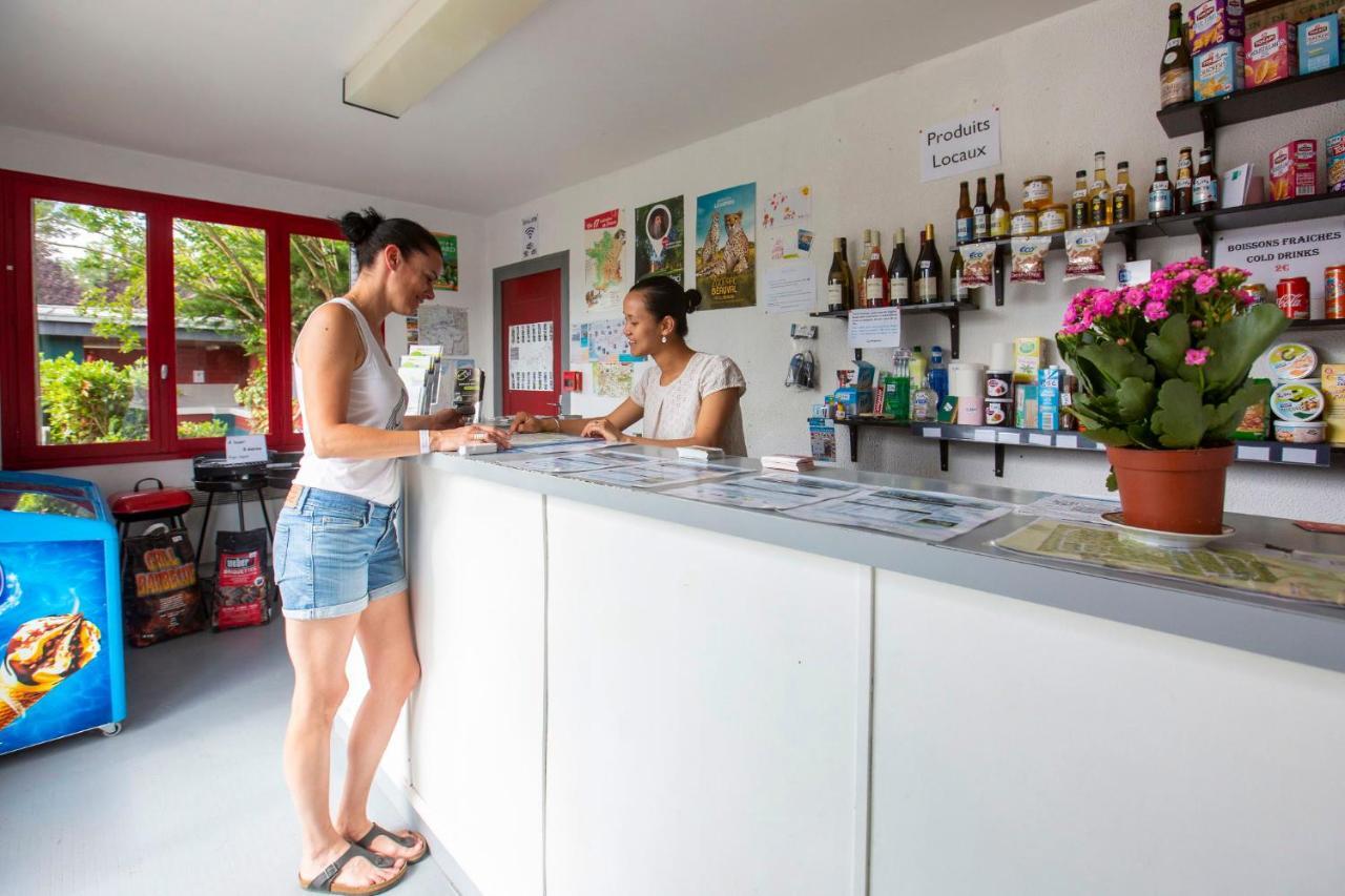 Camping De Montlouis-Sur-Loire Hotel Exterior photo